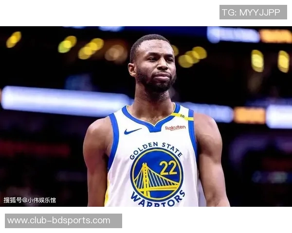 维金斯盛赞鲍威尔为今夏最佳引援称其为顶尖领袖展现非凡实力