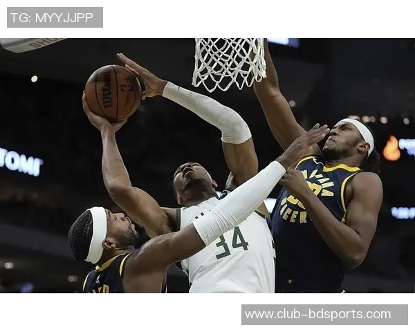 铁林支持字母哥扣篮同时呼吁对手采取恶犯保护比赛公平性 铁林支持字母哥扣篮同时呼吁对手采取恶犯保护比赛公平性