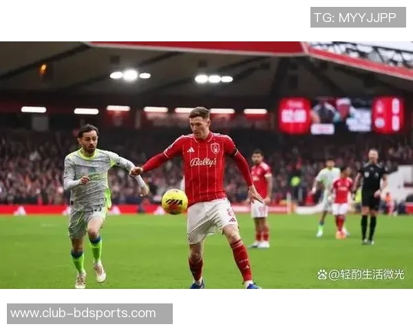 曼联继续追逐埃利奥特安德森作为主要引援目标的最新动态