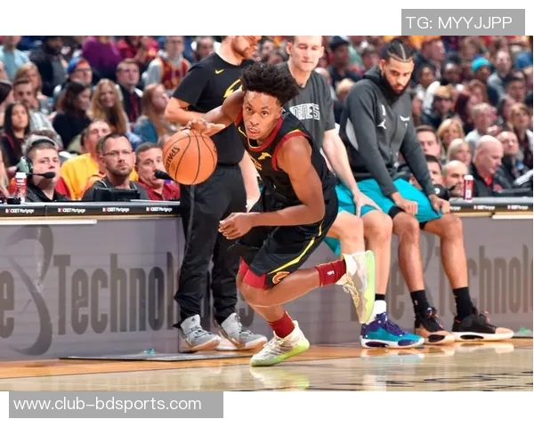 塞克斯顿表现出色但外线失准10投5中贡献14分2篮板5助攻正负值高达13