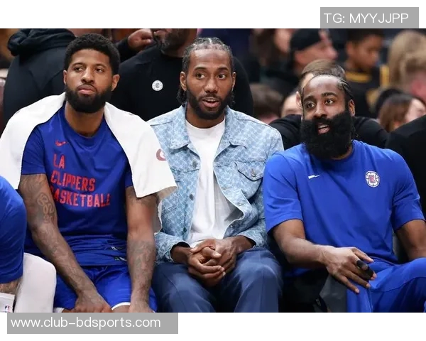 篮网队抵达澳门备战中国赛名宿卡特亲临助阵激励球员