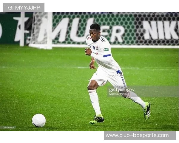 利物浦因迪奥曼德合同问题暂缓引进计划分析